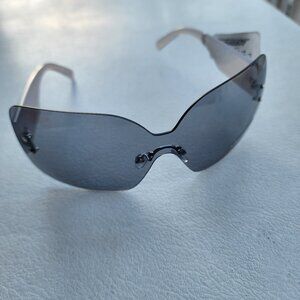 NWT Laundy by Shelli Segal Women's Sunglasses